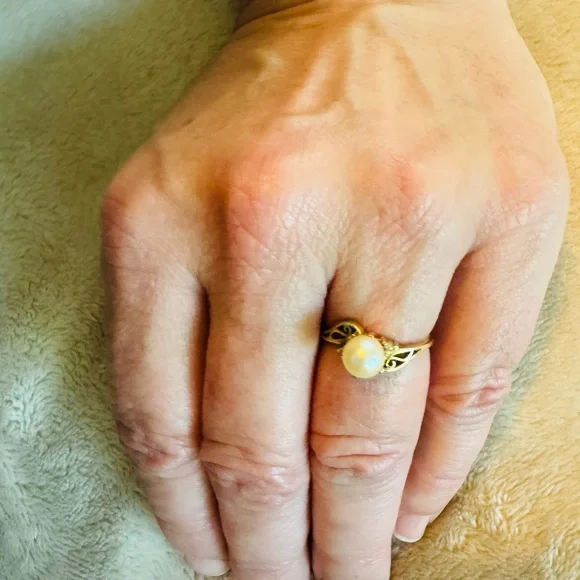 Elegant 10k Yellow Gold, Pearl and Diamond Women’s Ring, Sz. 6